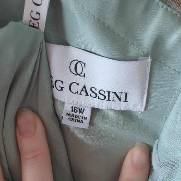 Chic Blue Jumpsuit with Elegant Design - Picture 3 of 6